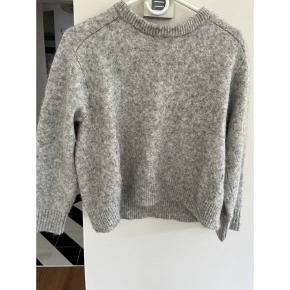 J Crew Womens L Light Gray Cropped Sweater Pullover Lagenlook Minimalist - Picture 1 of 6